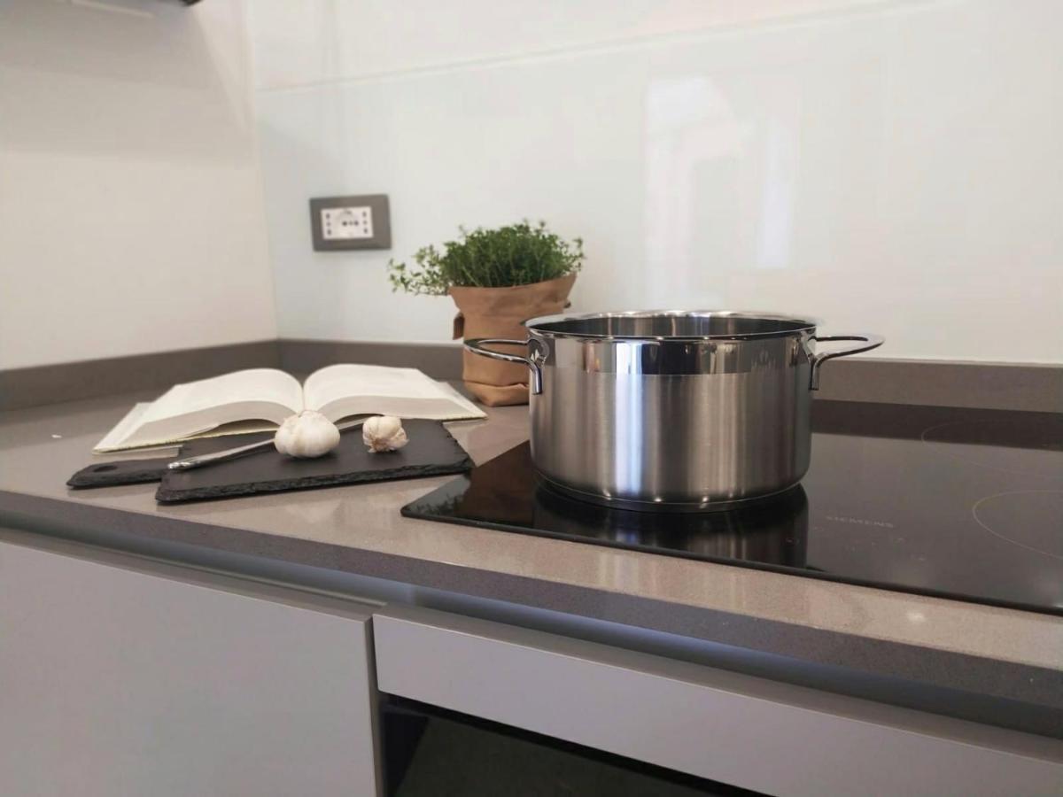 Vernazza Luxury Apartment エクステリア 写真