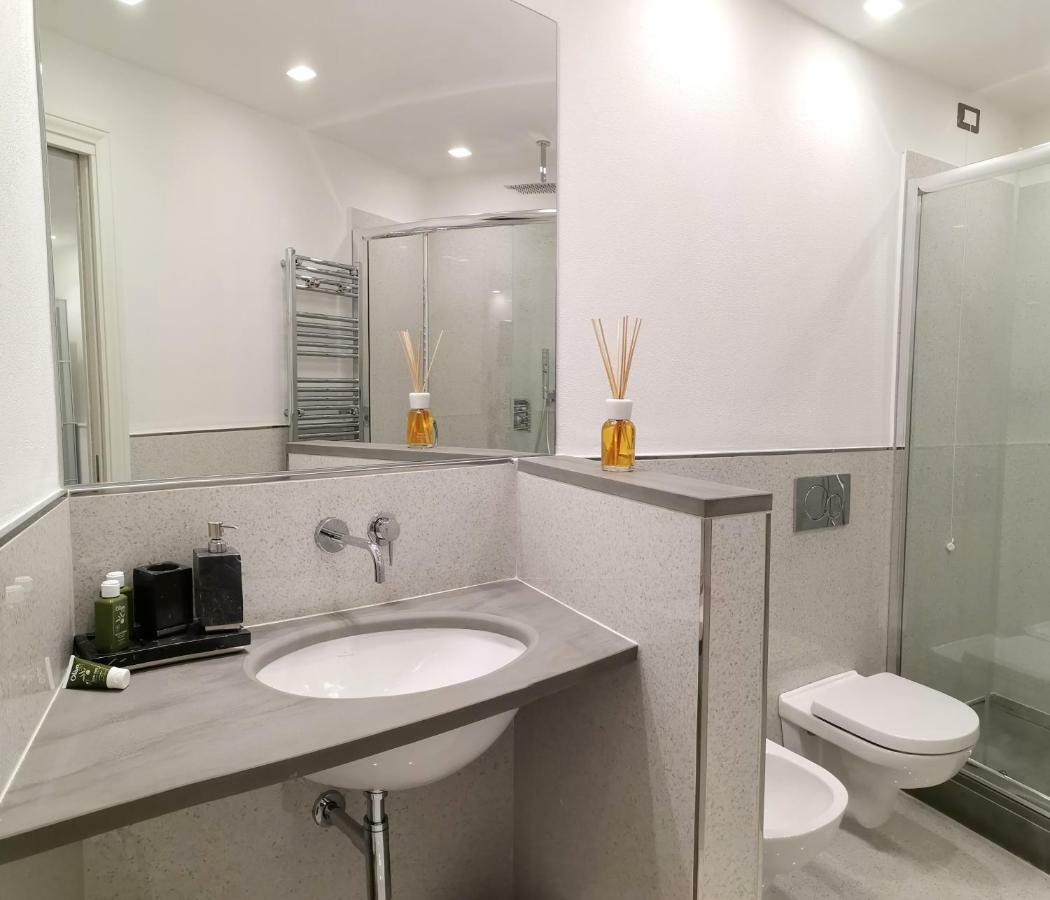 Vernazza Luxury Apartment エクステリア 写真